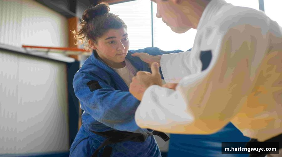 jiuyou.com平台奋勇争先，勇往直前！